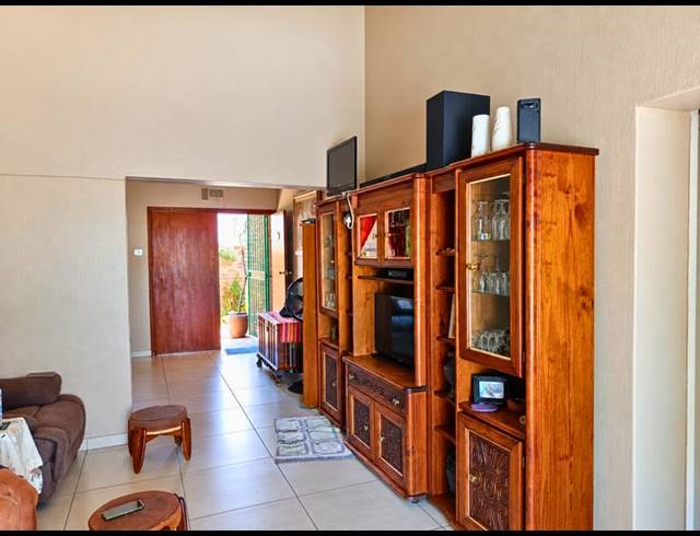 3 BEDROOM HOUSE FOR SALE IN EDLEEN